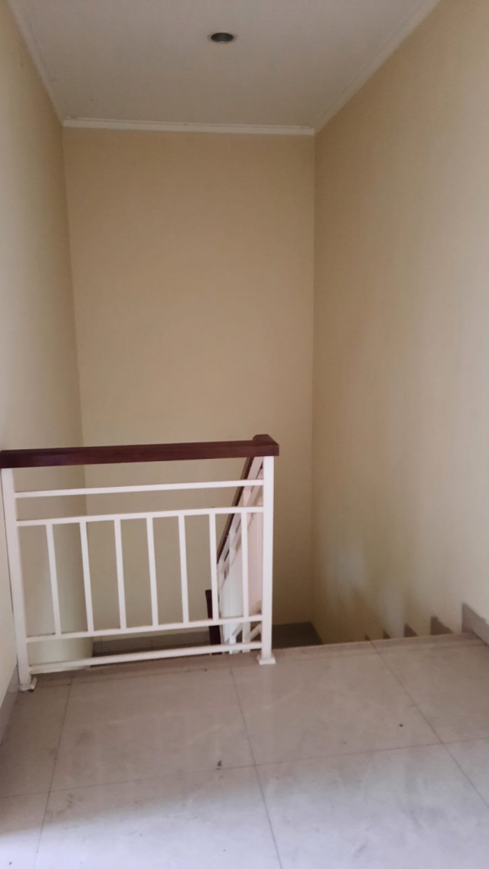 Rumah Disewakan di Cluster Oscar Jababeka Cikarang